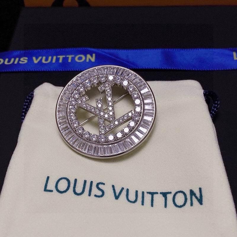LV Brooch 04yxs08