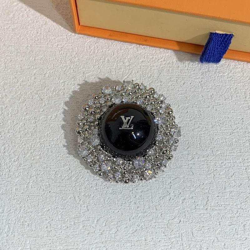 LV Brooch 11yxx01